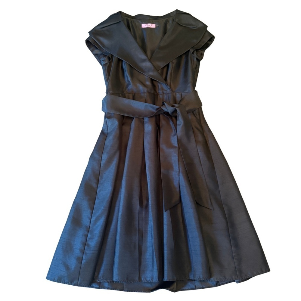 Eliza J Black Fit & Flare Dress with Belt – Size 6 – Lined‎ – VGUC
